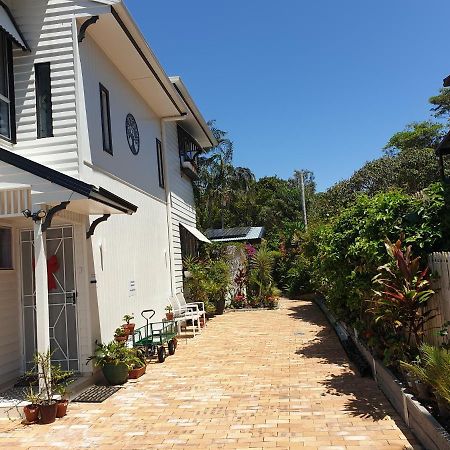 Pet Friendly & Spacious Two Bedroom Guest Unit Caloundra Buitenkant foto